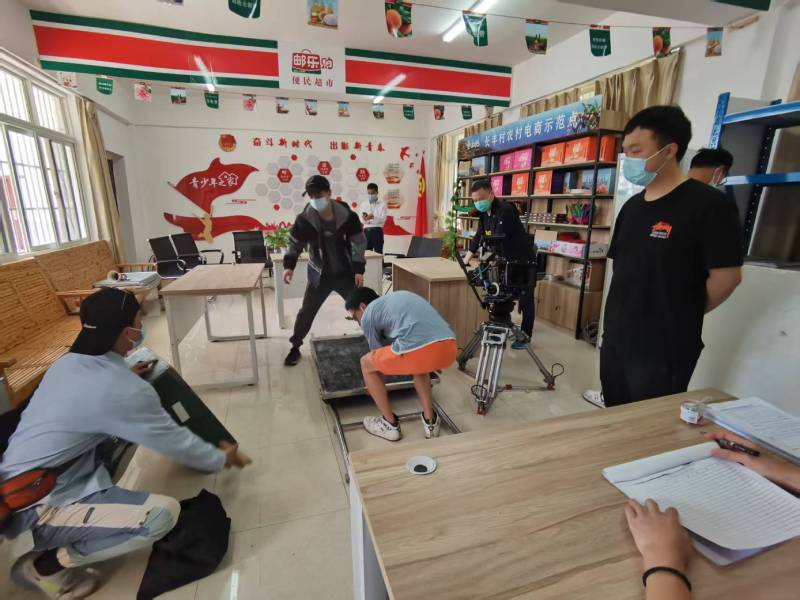 麻城市广告片拍摄公司：极简主义践行者，少即是多的视觉哲学